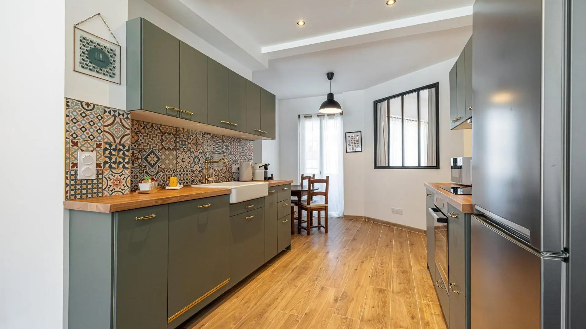شقة Large & Quiet 1 Bdr Downtown نيس فرنسا
