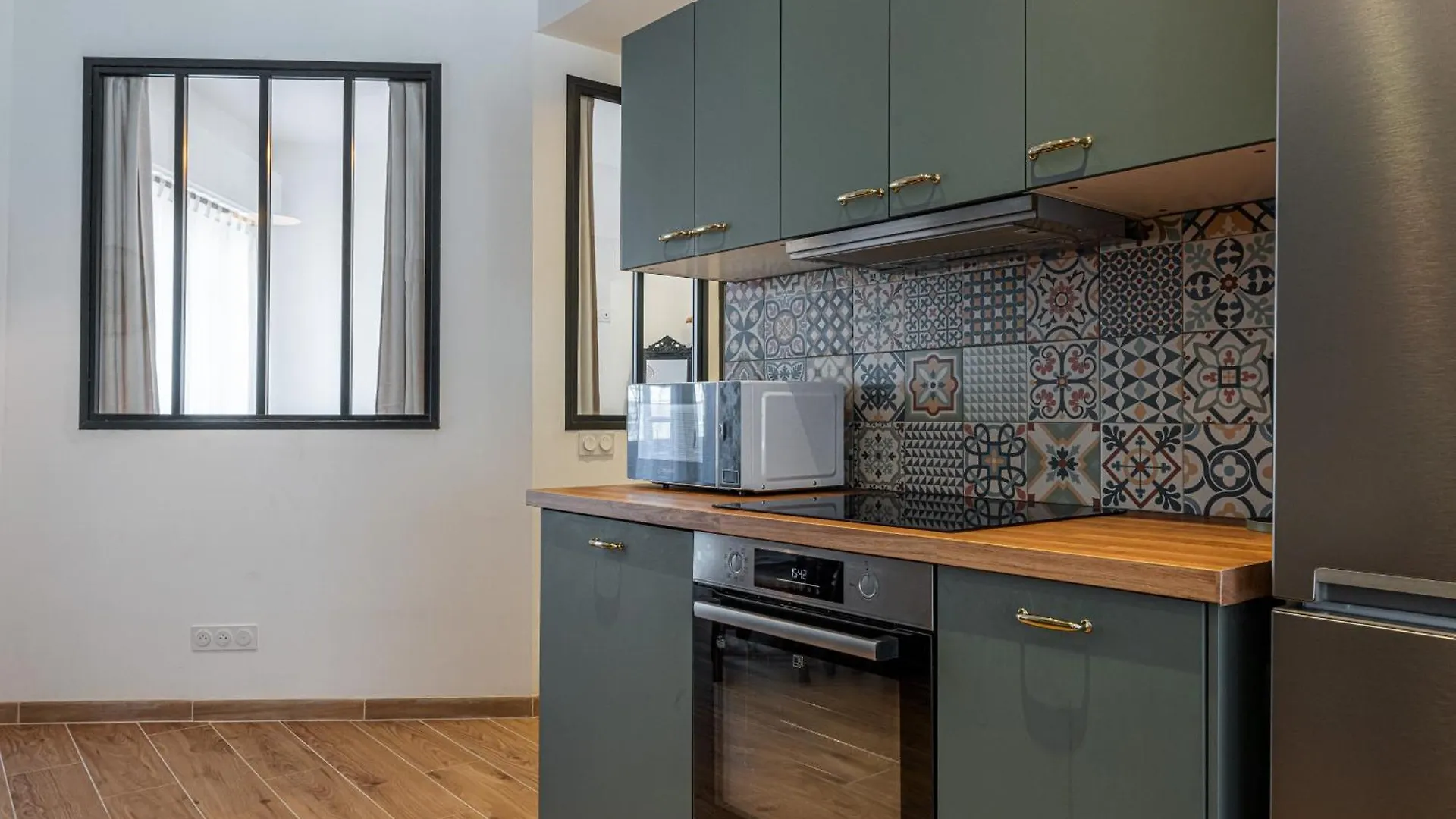 شقة Large & Quiet 1 Bdr Downtown نيس 0*,  فرنسا