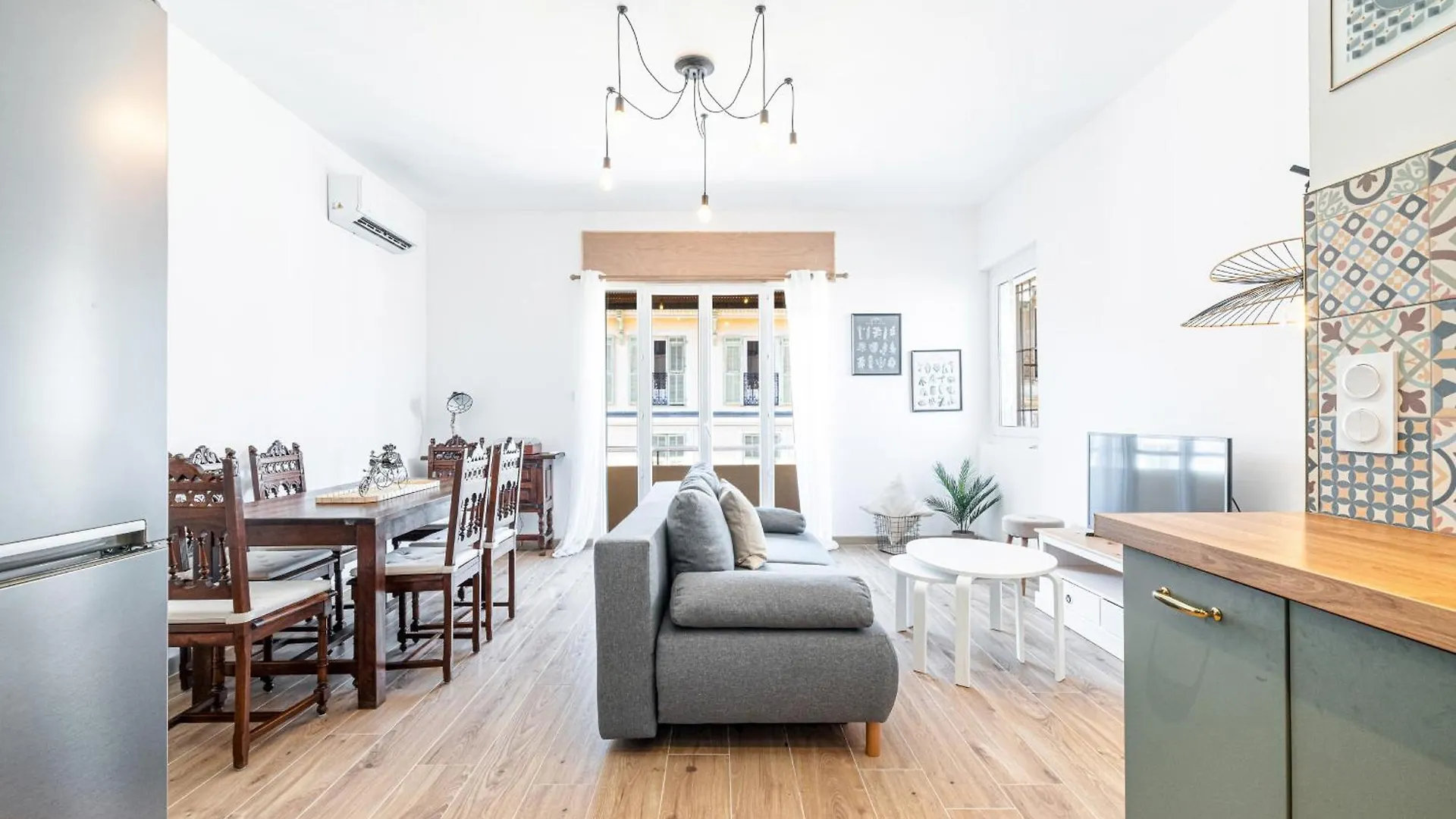 شقة Large & Quiet 1 Bdr Downtown نيس
